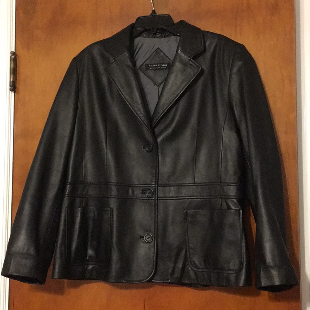 Valerie Stevens 100% real lamb leather jacket